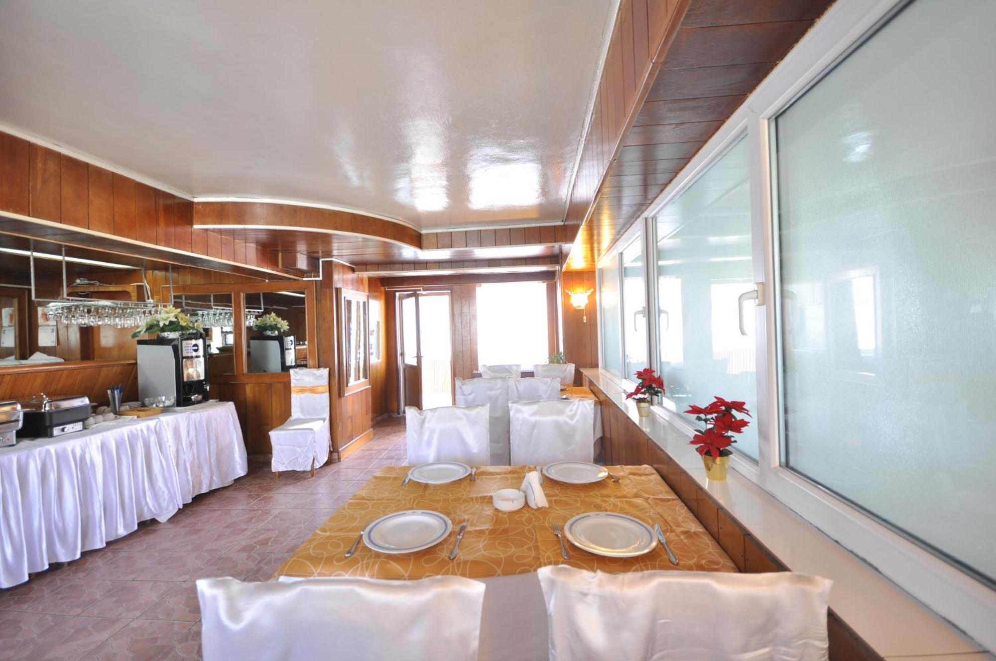 Hotel Dobrogea Κονστάντζα Εστιατόριο φωτογραφία